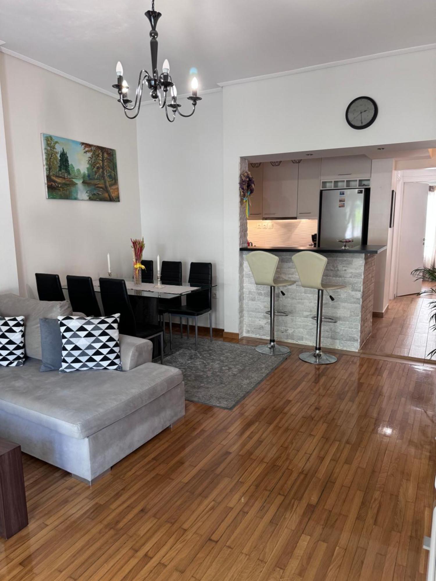 Modern Apartment In Афины Экстерьер фото